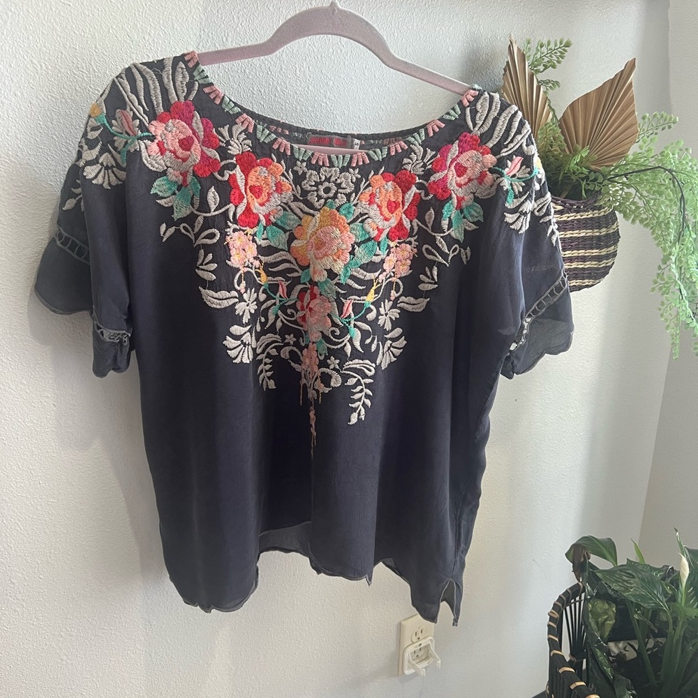 Johnny Was Charcoal Floral Embroidered Blouse Sz S